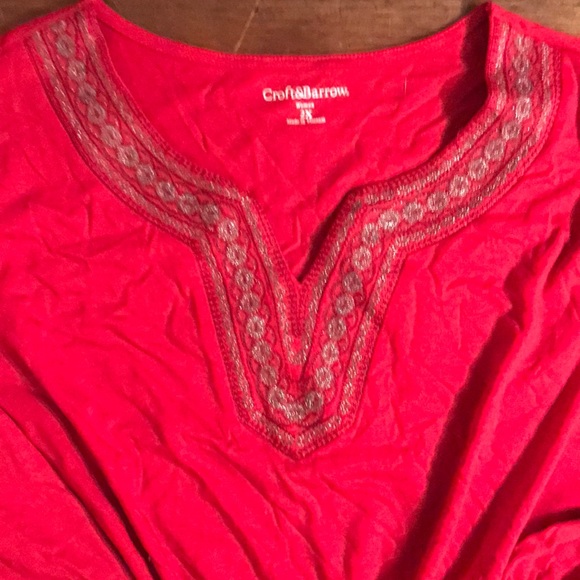 *CLEAR-OUT 3/18* Croft and barrow top - Picture 2 of 3